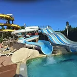 Mobil Prestations Deluxe 3ch Climatise Avec Parc Aquatique